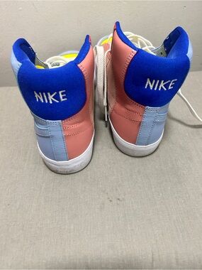 Nike Kids High-Top Sneakers in Blue and Pink